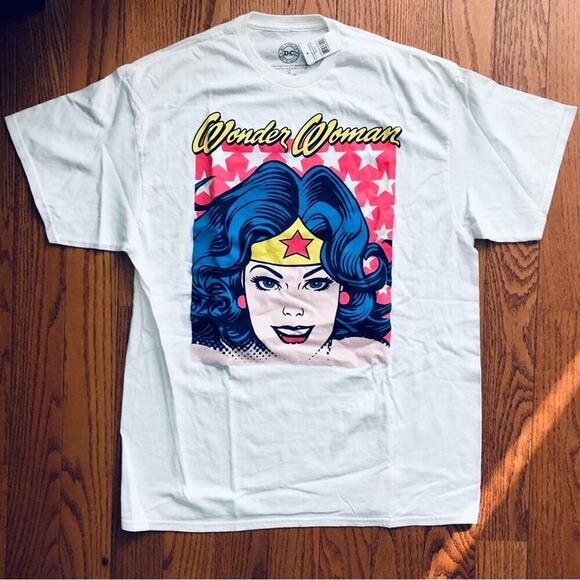 DC Comics Wonder Woman Multicolored Graphic Scoop Neck T-Shirt Women’s Size XL - Picture 2 of 6